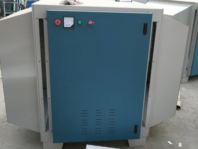 UV�����߻��b��